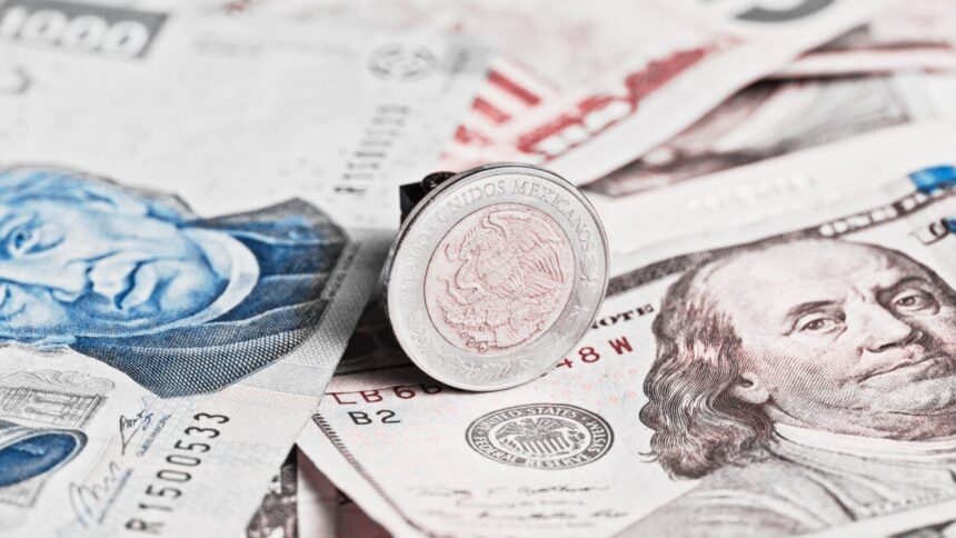 Precio del dólar frente al peso mexicano mostrado en pantalla de mercado financiero el 5 de marzo de 2026.