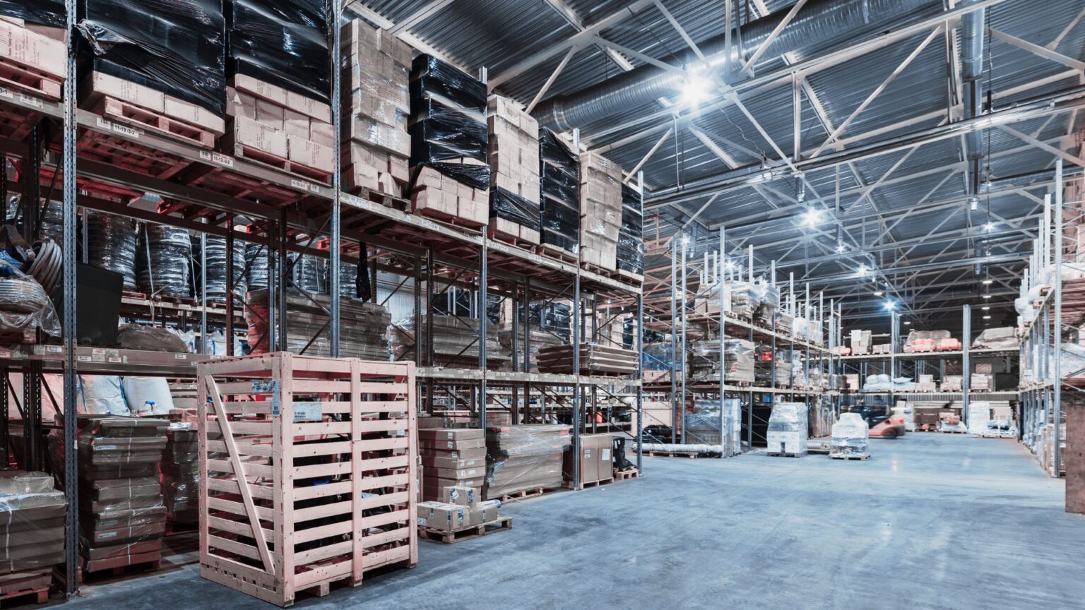 Plantas industriales y maquiladoras en Ciudad Juárez con tendencia de cierre y reducción de empleo formal en el sector manufacturero.