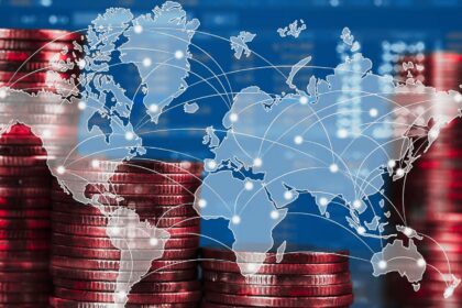 Infografía con los resultados de la Inversión Extranjera Directa en Chihuahua durante el primer trimestre de 2026, incluyendo sectores, países de origen y montos captados.