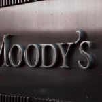 Mark Zandi, economista jefe de Moody’s Analytics, advierte sobre los riesgos de una posible crisis económica en Estados Unidos.