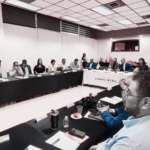 Representantes de Canacintra y autoridades municipales durante reunión para fortalecer la industria en Ciudad Juárez.