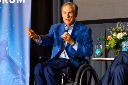Sheriffs demócratas de Texas respaldan la reelección de Greg Abbott, mientras el sheriff de El Paso apoya a Gina Hinojosa.